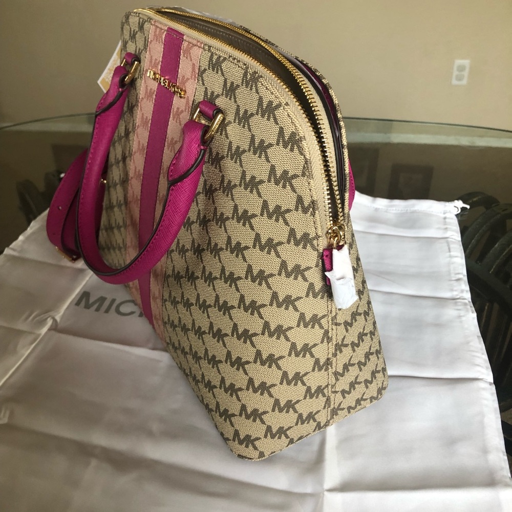 π Michael Kors Cindy Satchel With Clutch - Picture 2 of 8